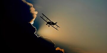 US Airlines Cut Fares: Last Chance for Affordable Fall Travel Deals!