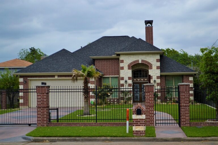 Mortgage Rates Dip: Is Now the Best Time to Buy a Home?